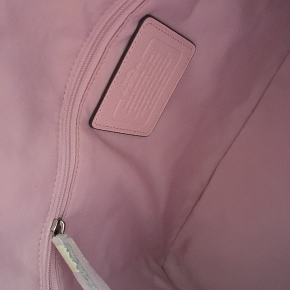 Coach - Picture 7 of 8